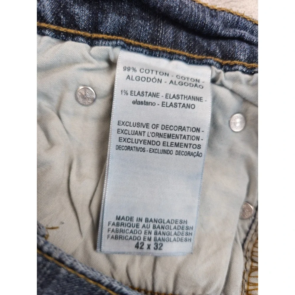 Levis tag size